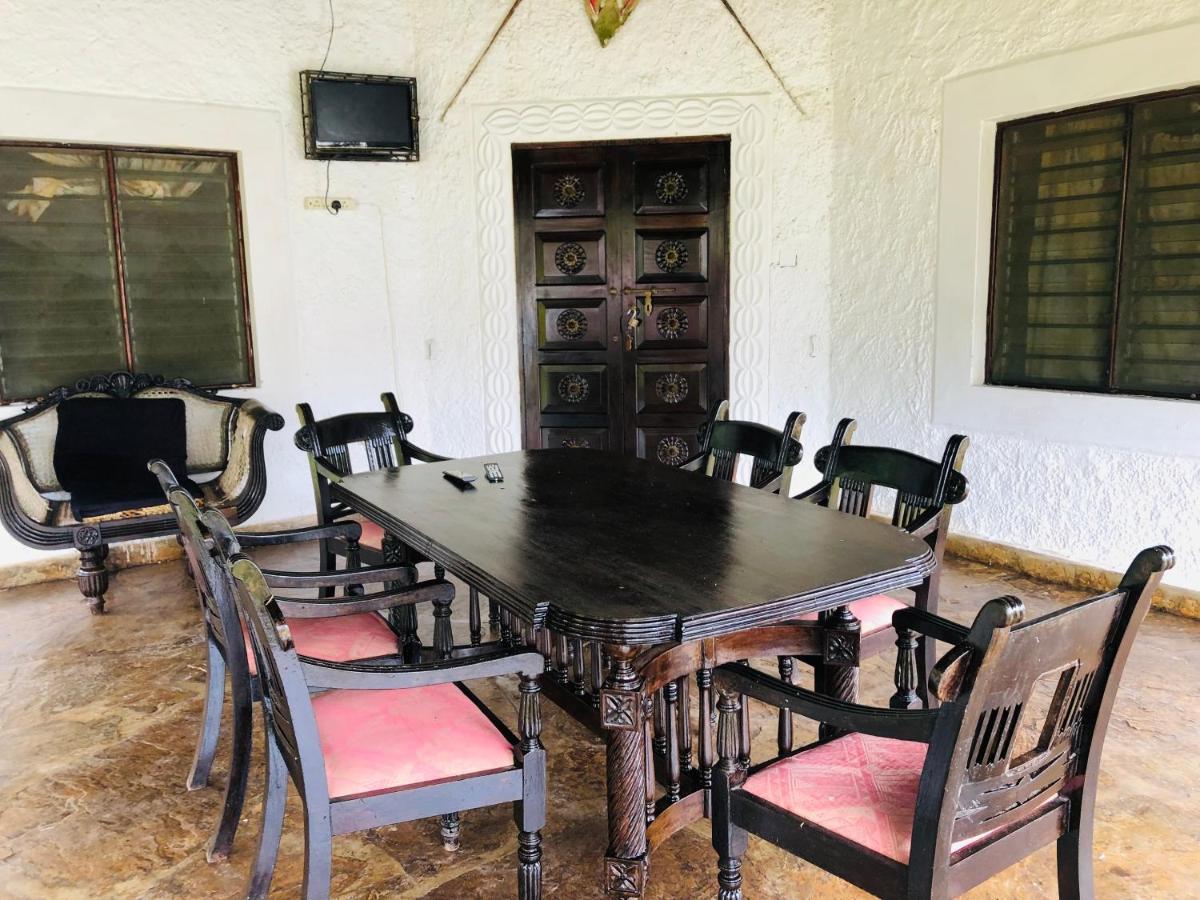 Miwa Holiday Resort Диани-Бич Экстерьер фото